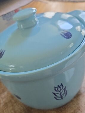 Vintage Cronin Blue Tulip Bean Pot Casserole Dish with Lid MCM 2 Qt (BIN 010)